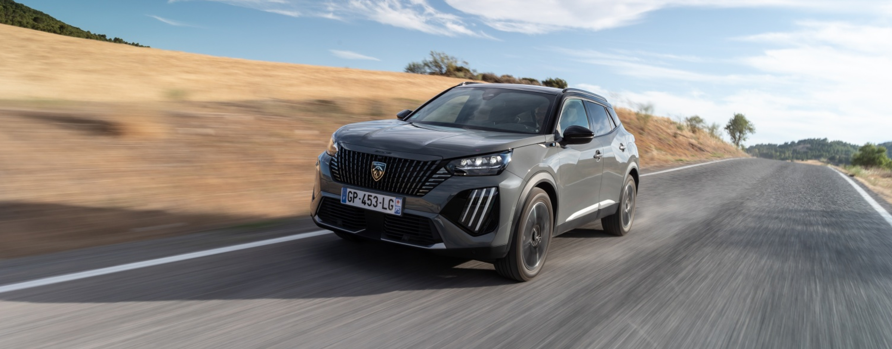 PEUGEOT 2008 HYBRID – hatékonyabb mindennapok, most 8 év garanciával!
